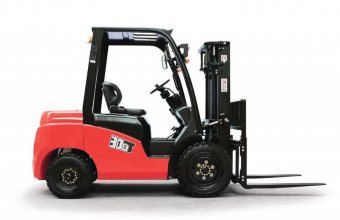 Motostivuitor diesel capacitate ridicare 3500 kg CPCD35T8